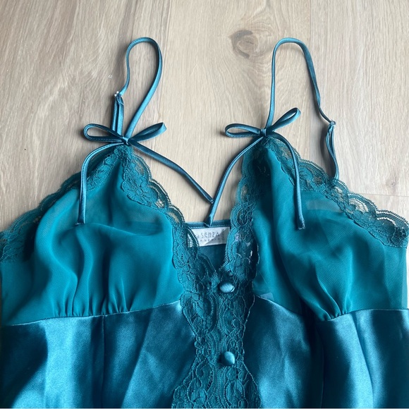 Emerald Green Slip Dress with lace and bows - Picture 4 of 6